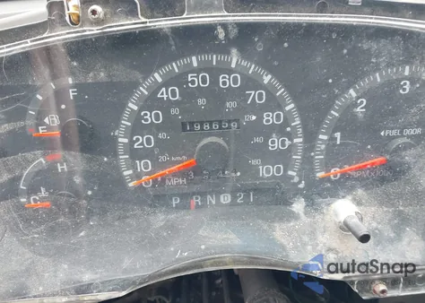 1997 Ford F-150 Lariat/Xl/Xlt z USA, uszkodzony, nr VIN 1FTDX1868VNA02813